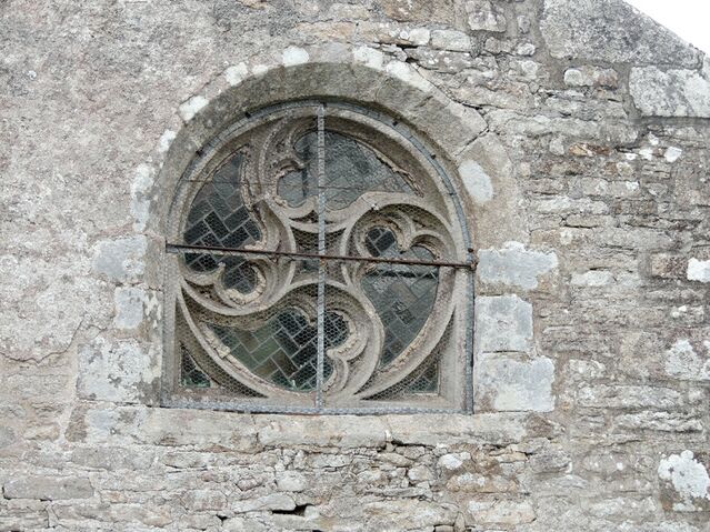 Fichier:LocmariaAnHent-StYvi-3.jpg